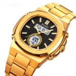 שעון ספורט EnduraLume לגברים בעיצוב מודרני ופונקציות מתקדמות.