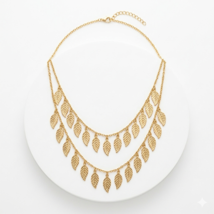 תליון זהב עם עיצוב עדין, מתאים לחגוג את הרגעים המיוחדים שלה.