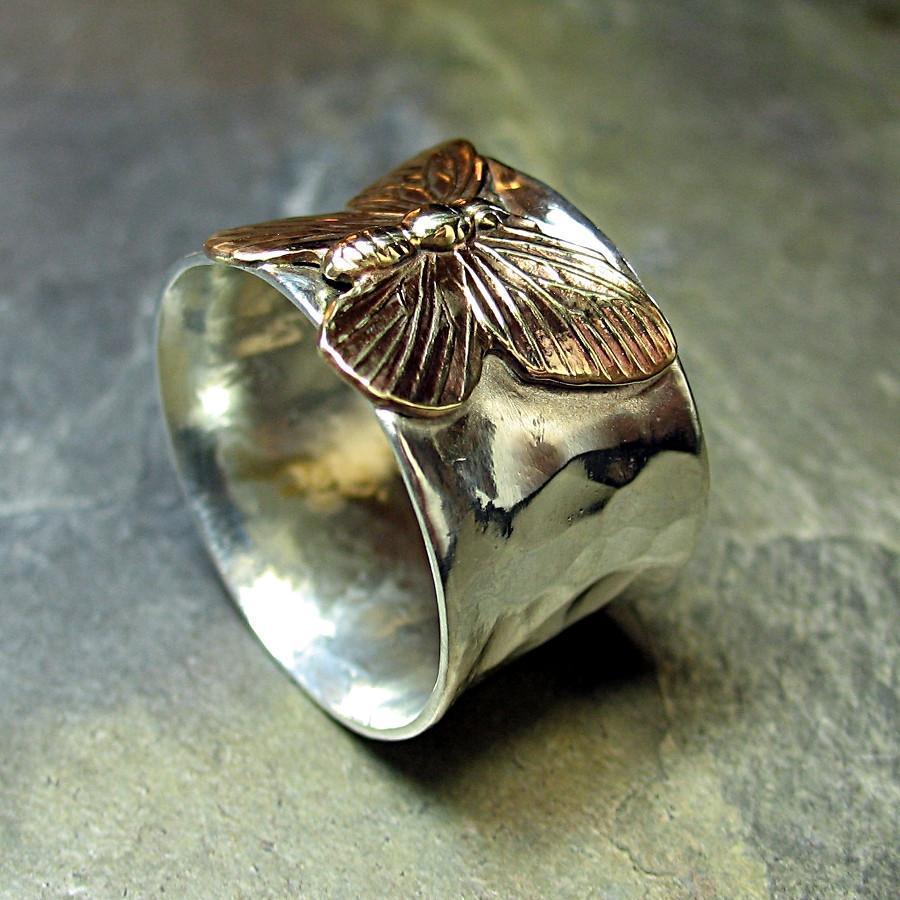 d6fe7689-3f91-45f4-ac17-49ef237ecc15.jpg Retro Butterfly Vintage Ring – Creative Elegant Statement Jewelry for Women - Image 1